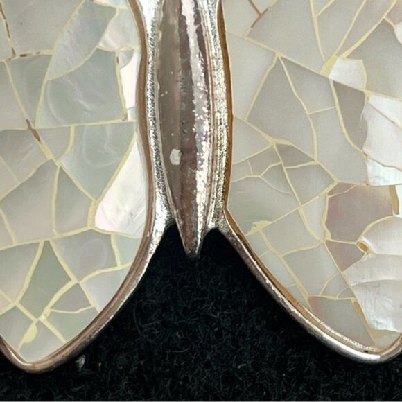 Vintage Liz Claiborne White Mother Of Pearl Butterfly Mid Century Modern Brooch - Picture 4 of 8